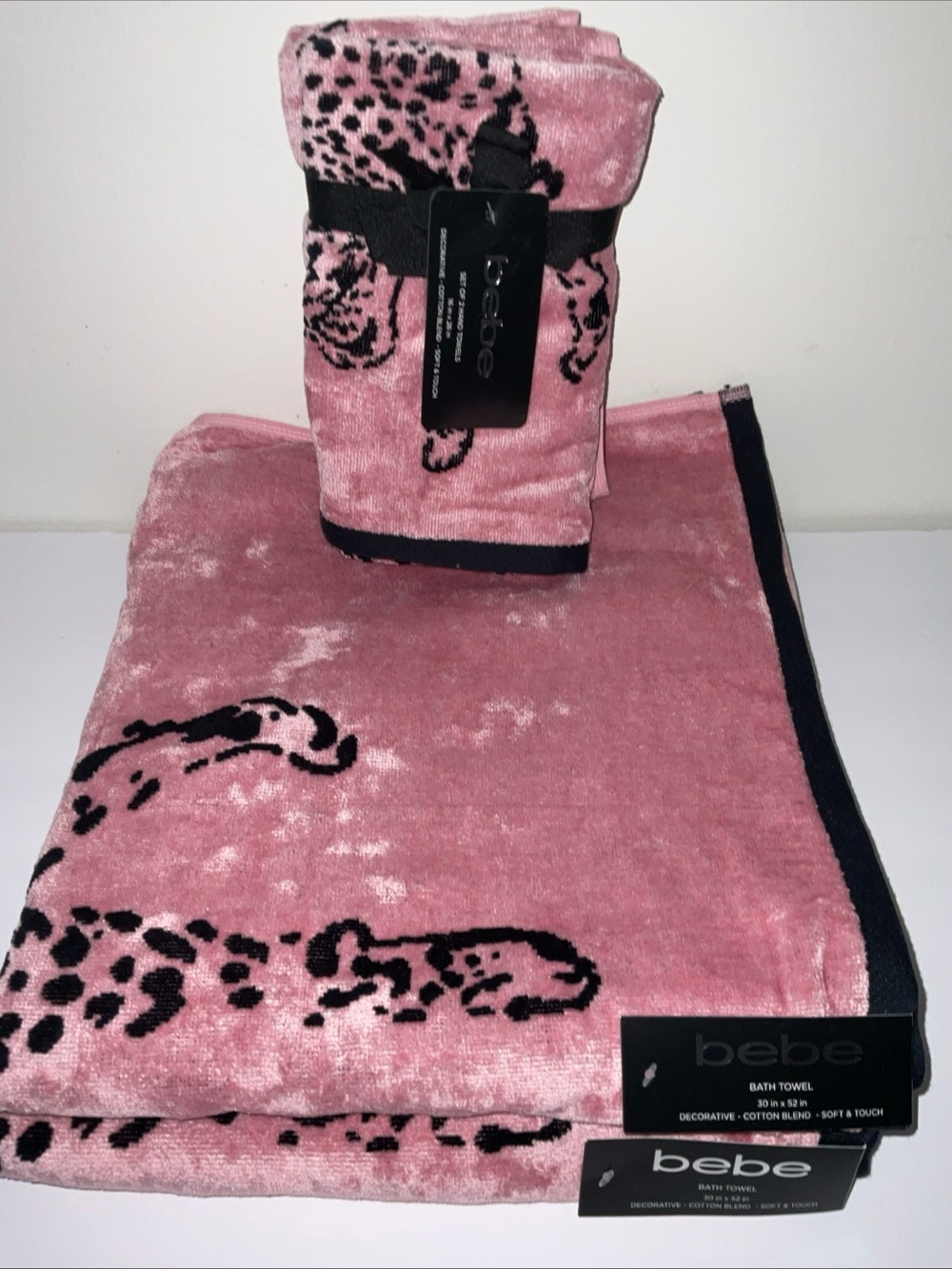 BEBE REVERSIBLE PINK BLACK LEOPARD 4pc. 2 BATH 2 HAND COTTON VELOUR TOWELS NWT